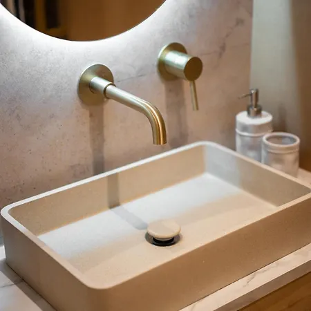 Apartament Luxueux, Spacieux Et Equipe A 5 Min Du Port *