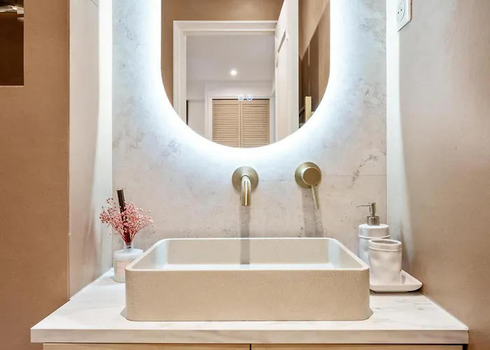 Luxueux, Spacieux Et Equipe A 5 Min Du Port نيس