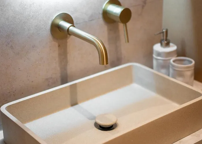 شقة Luxueux, Spacieux Et Equipe A 5 Min Du Port *