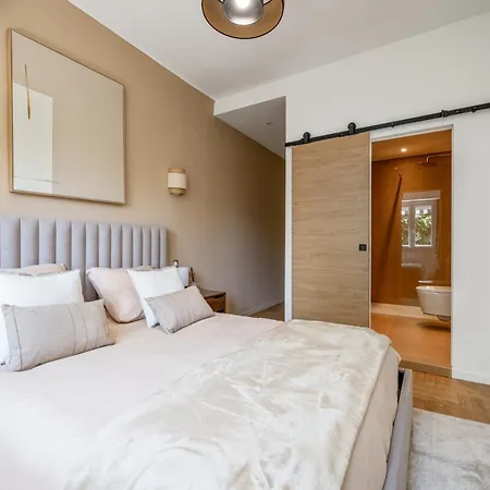 Appartement Luxueux, Spacieux Et Equipe A 5 Min Du Port
